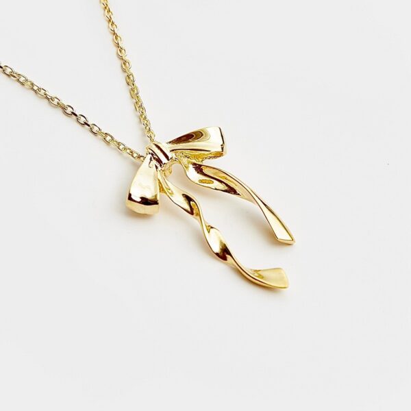 LADY golden