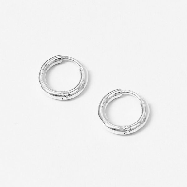 RINGS M